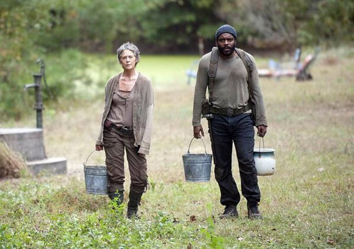 carol-and-tyreese-the-walking-dead-preview-where-are-carol-tyreese-and-beth
